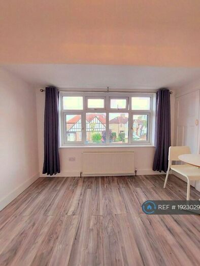 1 Bedroom Flat To Rent In Hibbert Road, Harrow, HA3