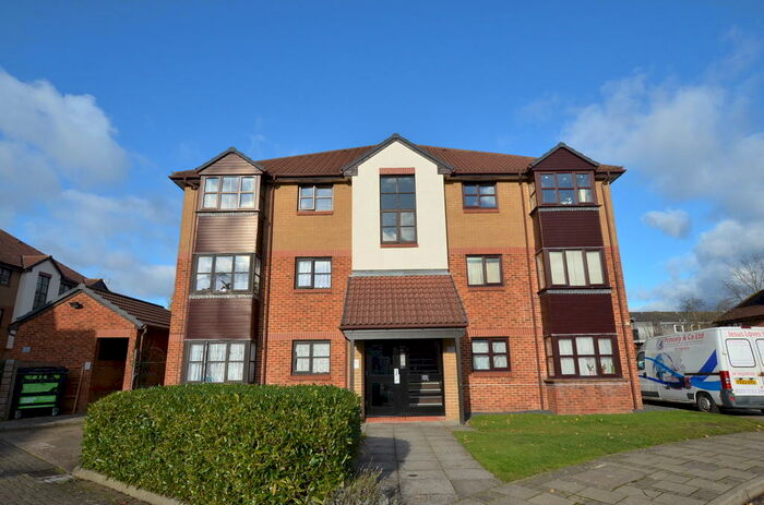 1 Bedroom Ground Flat To Rent In Conifer Way, Wembley, HA0