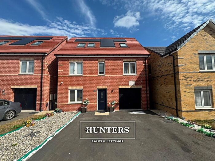 5 Bedroom Detached House To Rent In Lotus Crescent, Castleford, WF10