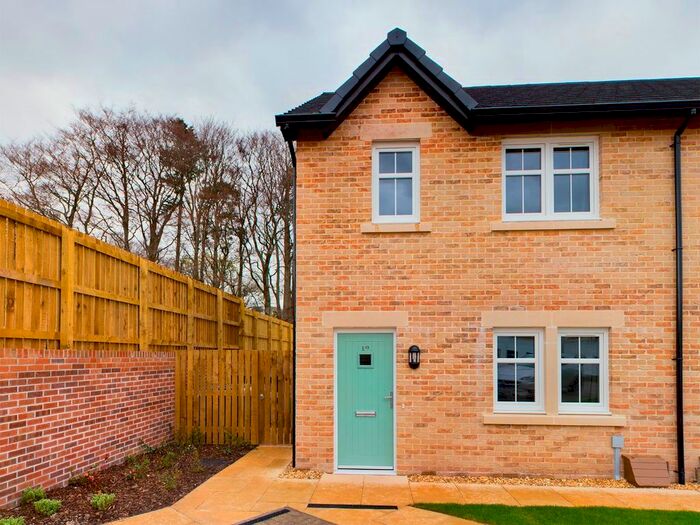 3 Bedroom Semi-Detached House To Rent In Thorpe Rig, Biggar, ML12