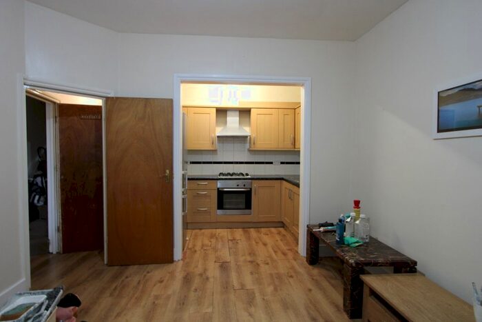 1 Bedroom Flat To Rent In Westmead Road, Sutton, SM1