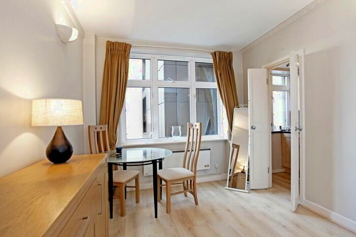 Studio To Rent In Cliffords Inn, Fetter Lane, London, EC4A
