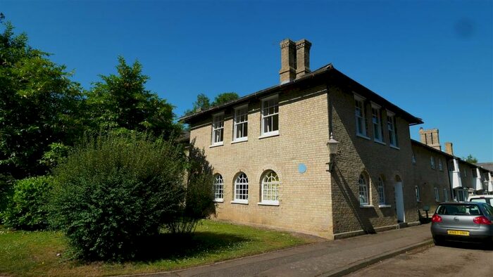 2 Bedroom Apartment To Rent In Limes Park, St Ives, PE27