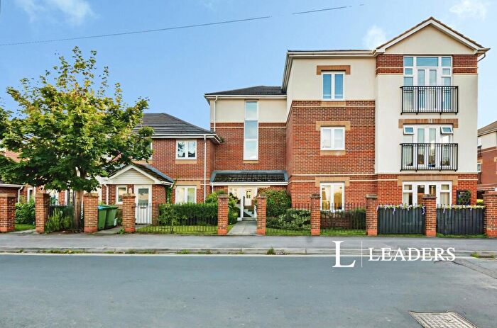 1 Bedroom Apartment For Sale In Langstaff Way, Southampton, Hampshire, SO18