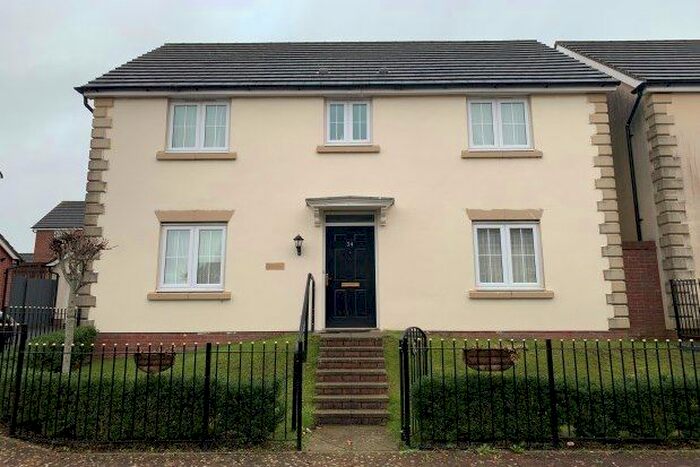 4 Bedroom Property To Rent In Meysydd Y Coleg, Carmarthen SA31
