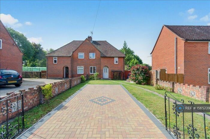 4 Bedroom Semi-Detached House To Rent In Milner Place, Winchester, SO22