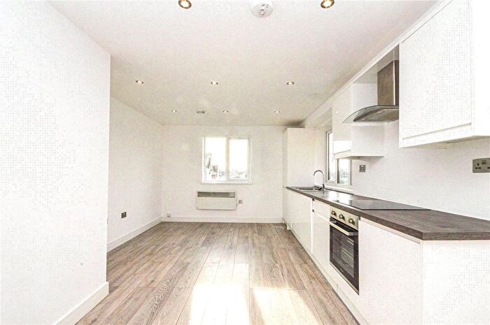 2 Bedroom Flat To Rent In Coach Builders House, Stratton Road, Town Centre, Swindon, SN1