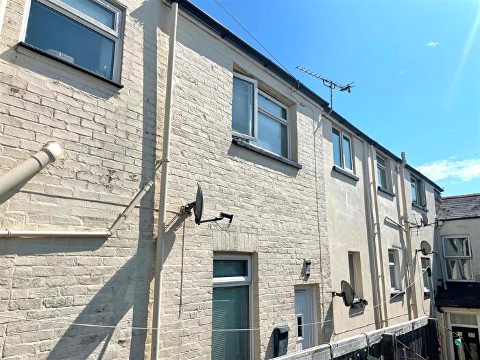 2 Bedroom Terraced House For Sale In Fitzroy Street, Sandown, PO36
