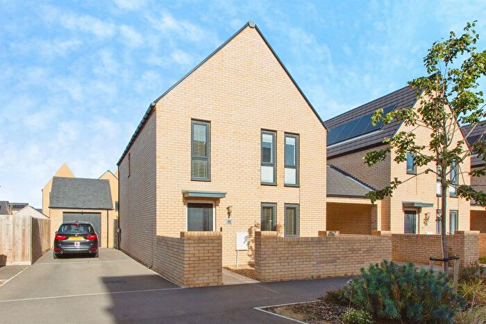 4 Bedroom Detached House For Sale In Sheepfold Lane, Cambourne, Cambridge, CB23