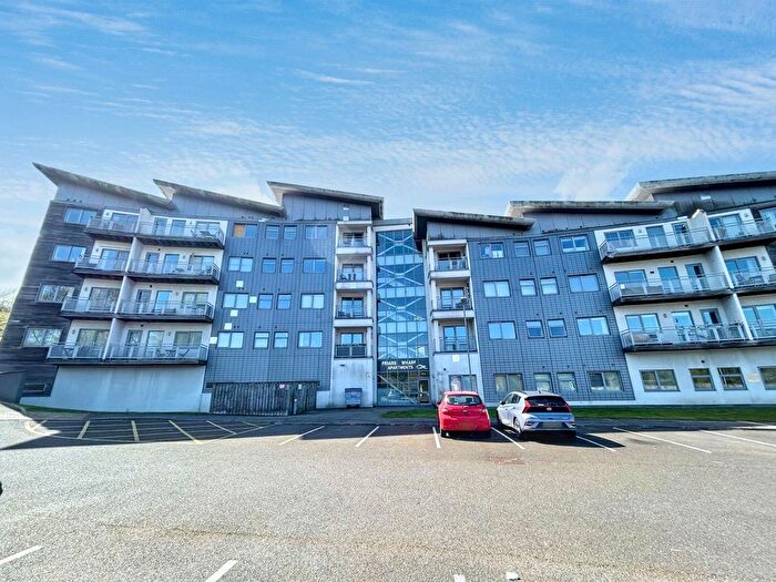 2 Bedroom Flat For Sale In Green Lane, Gateshead, NE10