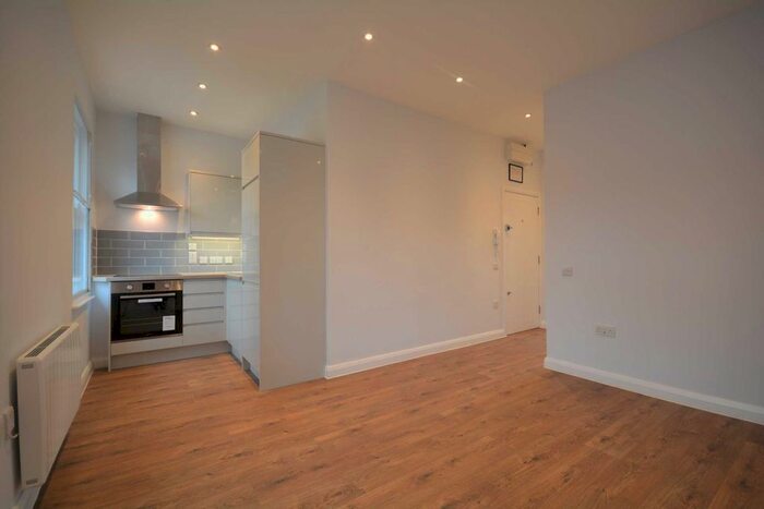 1 Bedroom Flat To Rent In Sills Yard, Chesham HP5