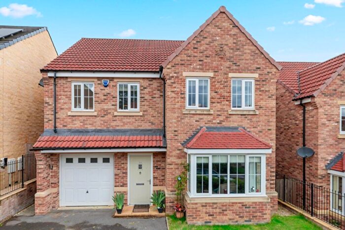 4 Bedroom Detached House For Sale In Lapwing Avenue, Menston, LS29