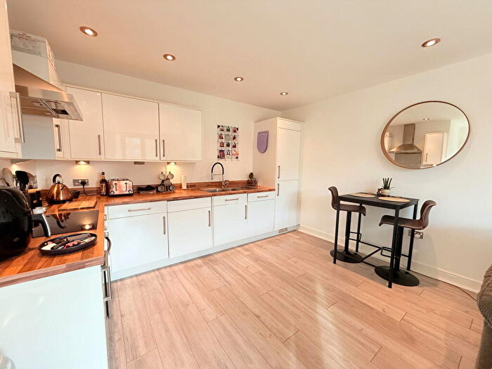 2 Bedroom Flat For Sale In Cornwood House, Cornwood Lane, Dickens Heath, B90
