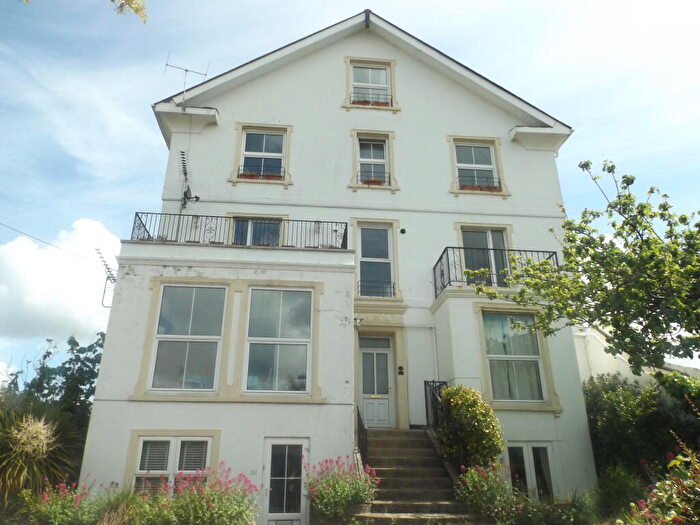 2 Bedroom Flat To Rent In Carlton Hill, Exmouth, EX8