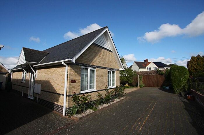 2 Bedroom Detached Bungalow To Rent In Farford Field, Great Cornard, CO10