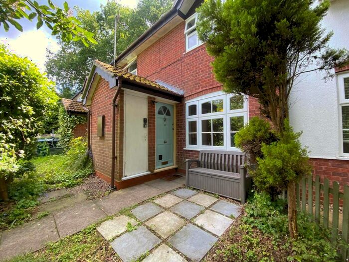 1 Bedroom Terraced House To Rent In Queensbury Place, Blackwater, GU17