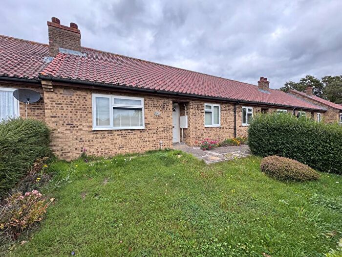2 Bedroom Terraced Bungalow For Sale In Field Close, Alconbury, Huntingdon, PE28