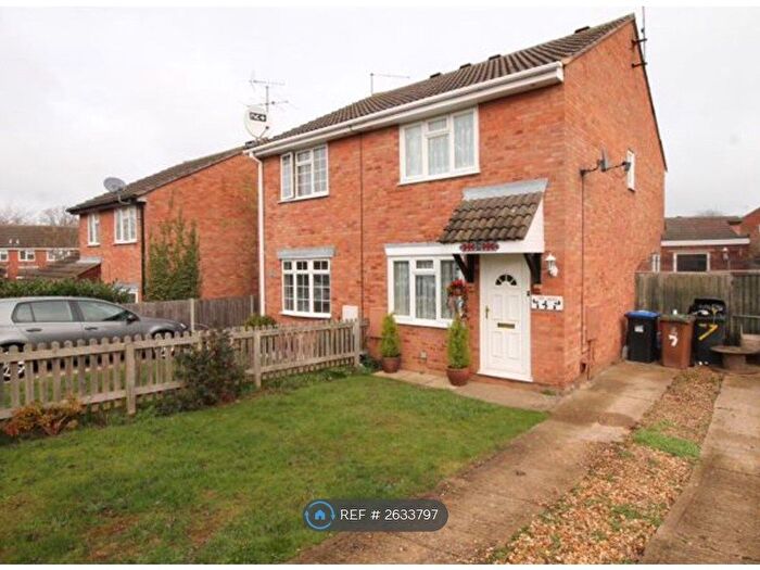 2 Bedroom Semi-Detached House To Rent In Bodleian Close, Daventry, NN11