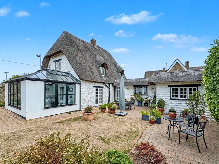 4 Bedroom Detached House For Sale In Manor Lane, Shrivenham, SN6