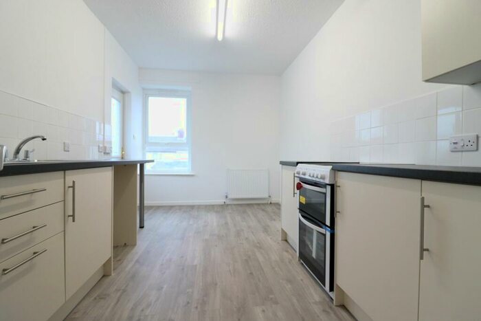 1 Bedroom Flat To Rent In B Ropewalk Road, Llanelli, SA15
