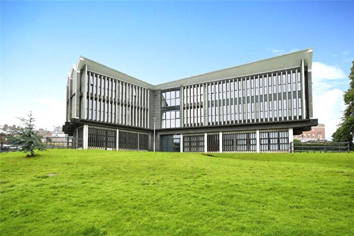 2 Bedroom Flat For Sale In West Bars, Chesterfield, Derbyshire, S40