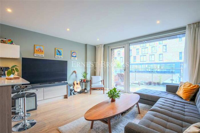 3 Bedroom Apartment To Rent In Sirius House, Marine Wharf, Surrey Quays, SE16