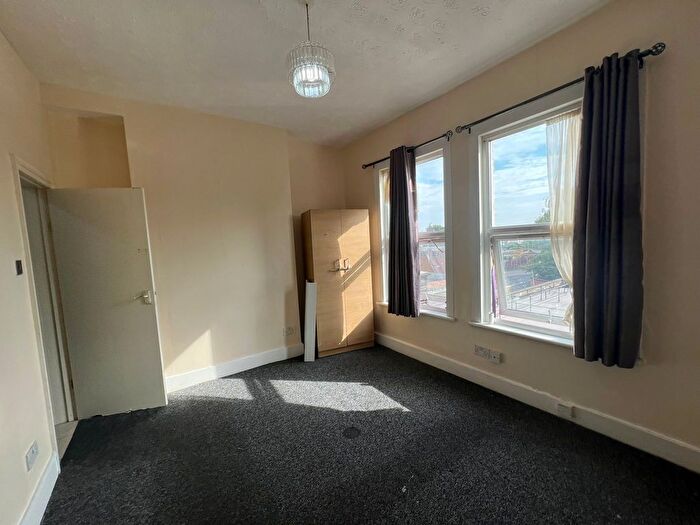 Studio To Rent In Heron Mews, Ilford, IG1