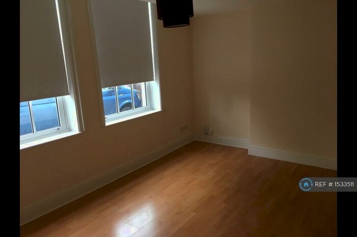 2 Bedroom Flat To Rent In Roby Road, Huyton, L36