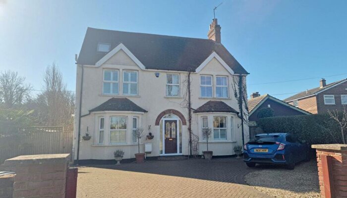 5 Bedroom Detached House For Sale In Old Road, Wheatley, OX33