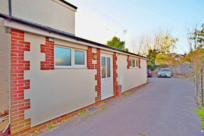 1 Bedroom Detached Bungalow To Rent In Longford Road, Bognor Regis PO21
