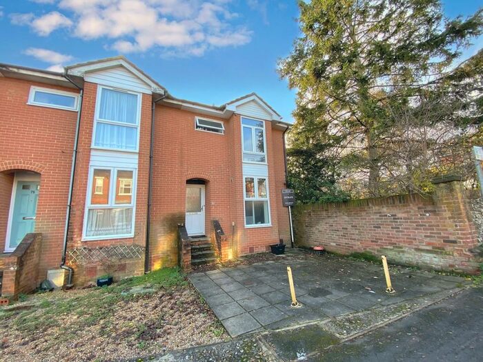 5 Bedroom Semi-Detached House To Rent In Fairfield Road, Winchester, SO22