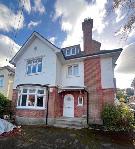 2 Bedroom Flat To Rent In Parkstone, Poole, BH14