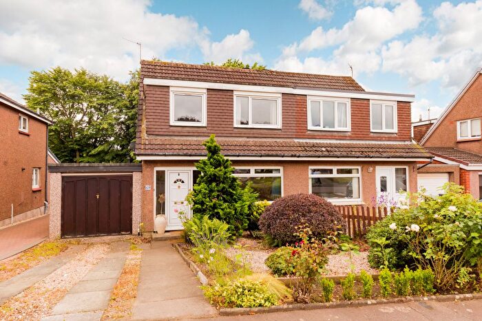 3 Bedroom Semi-Detached House For Sale In Allan Park, Kirkliston, EH29