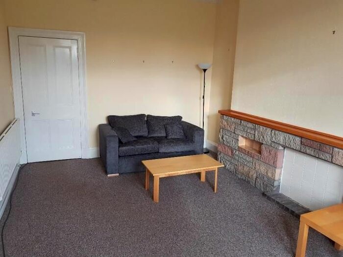 1 Bedroom Flat To Rent In Harrison Gardens, Edinburgh EH11