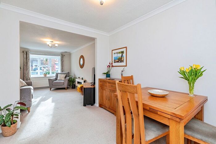 3 Bedroom Detached House For Sale In Harrow Way, Weavering, Maidstone, Kent, ME14