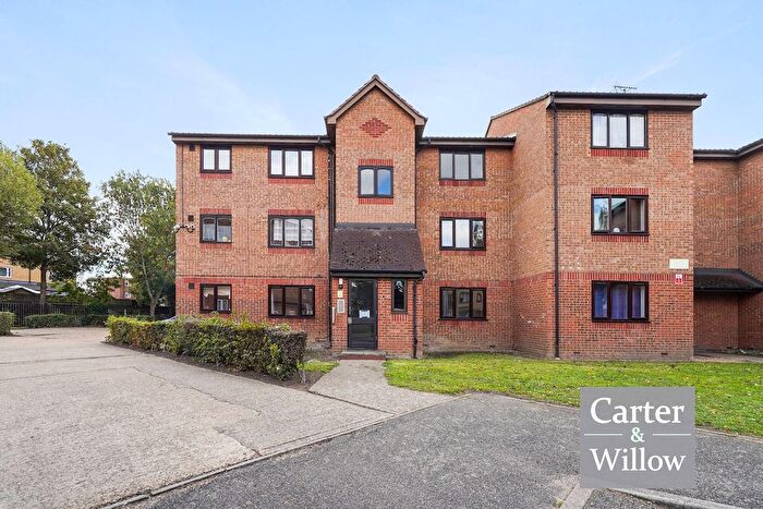 1 Bedroom Flat To Rent In Plumtree Close, Dagenham, RM10
