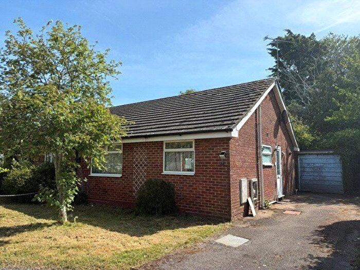 2 Bedroom Bungalow For Sale In Joyce Dickson Close, Ringwood, Hampshire, BH24