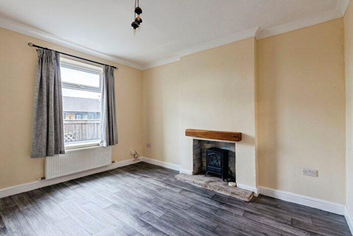 2 Bedroom Property To Rent In Hollin Lane, Wakefield, WF4