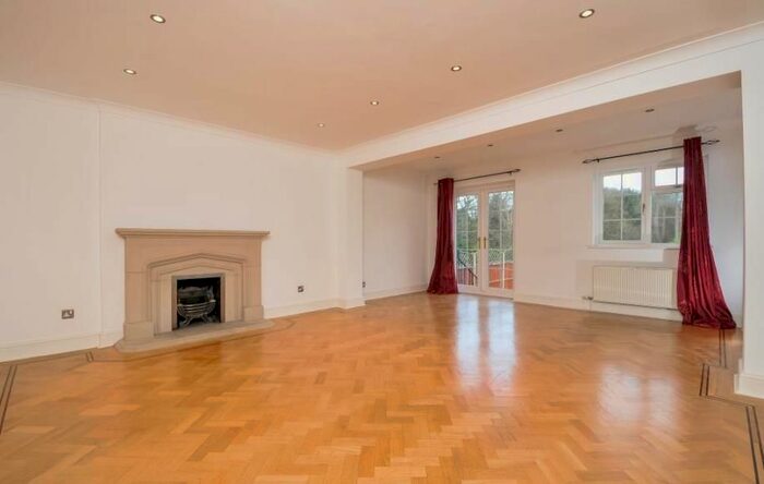 4 Bedroom Detached House To Rent In Cavendish Road, High Barnet, Barnet, EN5