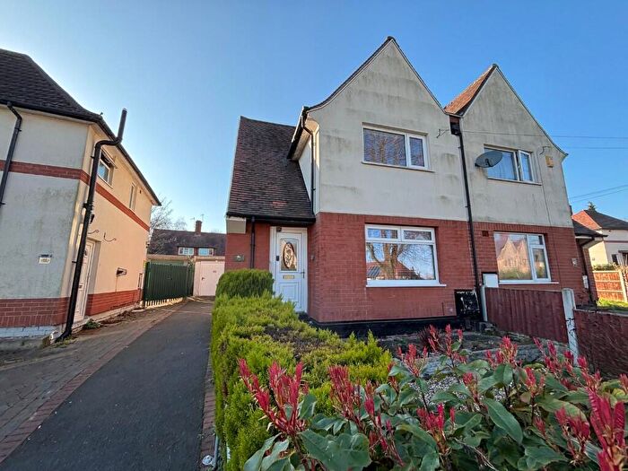 3 Bedroom Semi Detached House For Sale In Grindon Crescent, Nottingham, Nottinghamshire, NG6