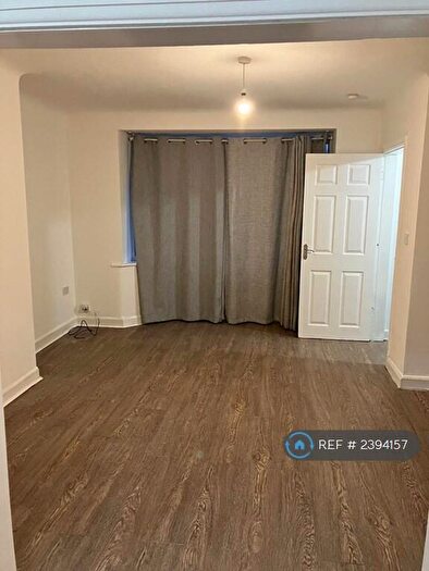 3 Bedroom Semi-Detached House To Rent In Tellson Crescent, Salford, M6