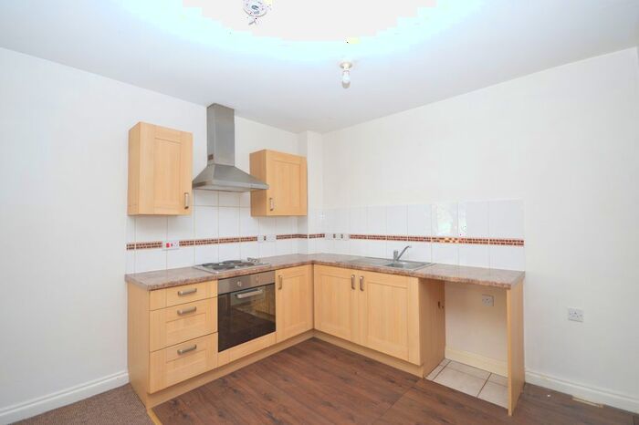 2 Bedroom Flat To Rent In Station Road, Desborough, Kettering, NN14
