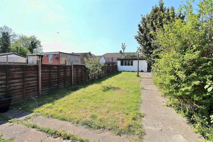 3 Bedroom Terraced House To Rent In Ivanhoe Road, Hounslow, TW4