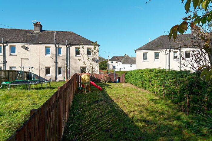 2 Bedroom Flat For Sale In Wheatlands Drive, Kilbarchan, PA10