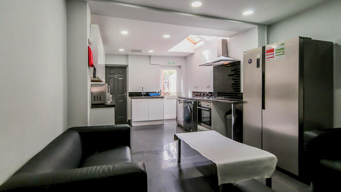 6 Bedroom Terraced House To Rent In Dawlish Road, Selly Oak - Bath Student Property, B29