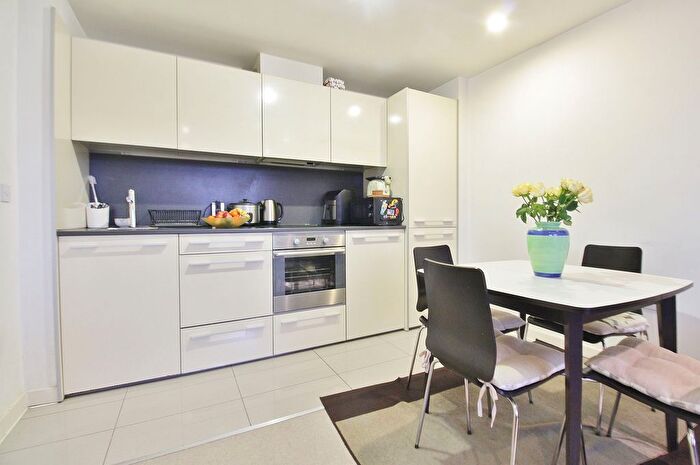 2 Bedroom Flat For Sale In Gisbey House, Union Lane, Isleworth, TW7