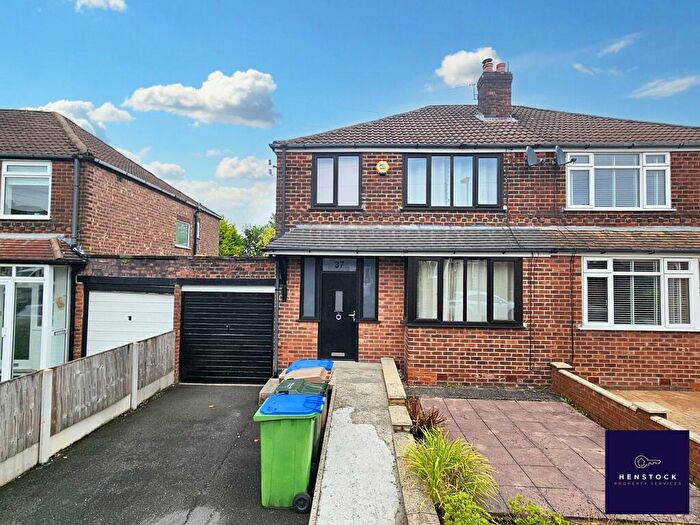 3 Bedroom Semi-Detached House To Rent In Penrhyn Avenue, Middleton, Manchester, M24