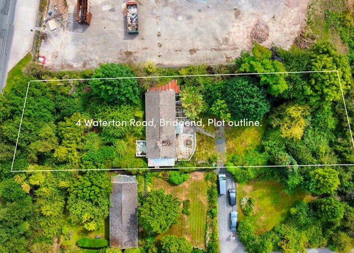 3 Bedroom Detached Bungalow For Sale In Waterton Road, Waterton, Bridgend, CF31