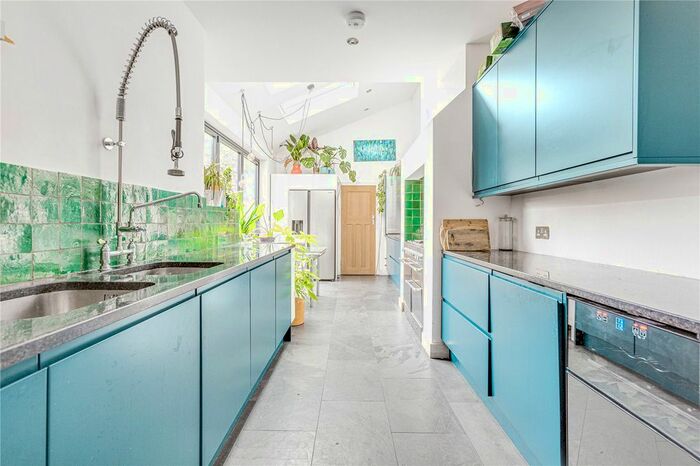 4 Bedroom Property To Rent In Hayter Road, Brixton Hill, SW2