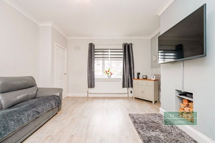 3 Bedroom End Terrace House For Sale In Southfield Lane Horbury, Wakefield, WF4